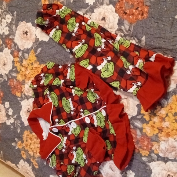 boutique style Other - Baby girl boutique style pajamas the Grinch size 2T